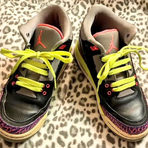 Air Jordan 3 Retro GS - Picture 2 of 7